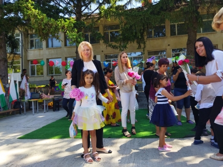 Тържество за Международния ден на детето в ДГ “Първи юни“ в с.Ловчанци